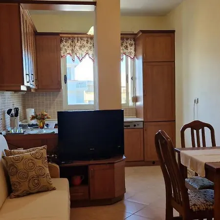 Tinka 2 In * Durrës